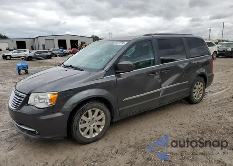 2016 Chrysler Town & Country Touring z USA, uszkodzony, nr VIN 2C4RC1BGXGR301003